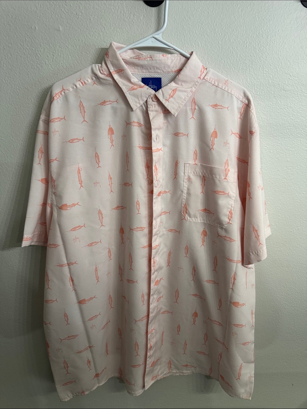 Men's Guy Harvey Short-Sleeve Button-Up Shirt in Light Peach Fish Print